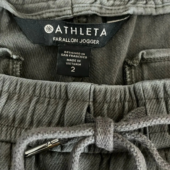 Athleta Farallon Jogger Pant in Charcoal Grey - Size 2 - Picture 8 of 11